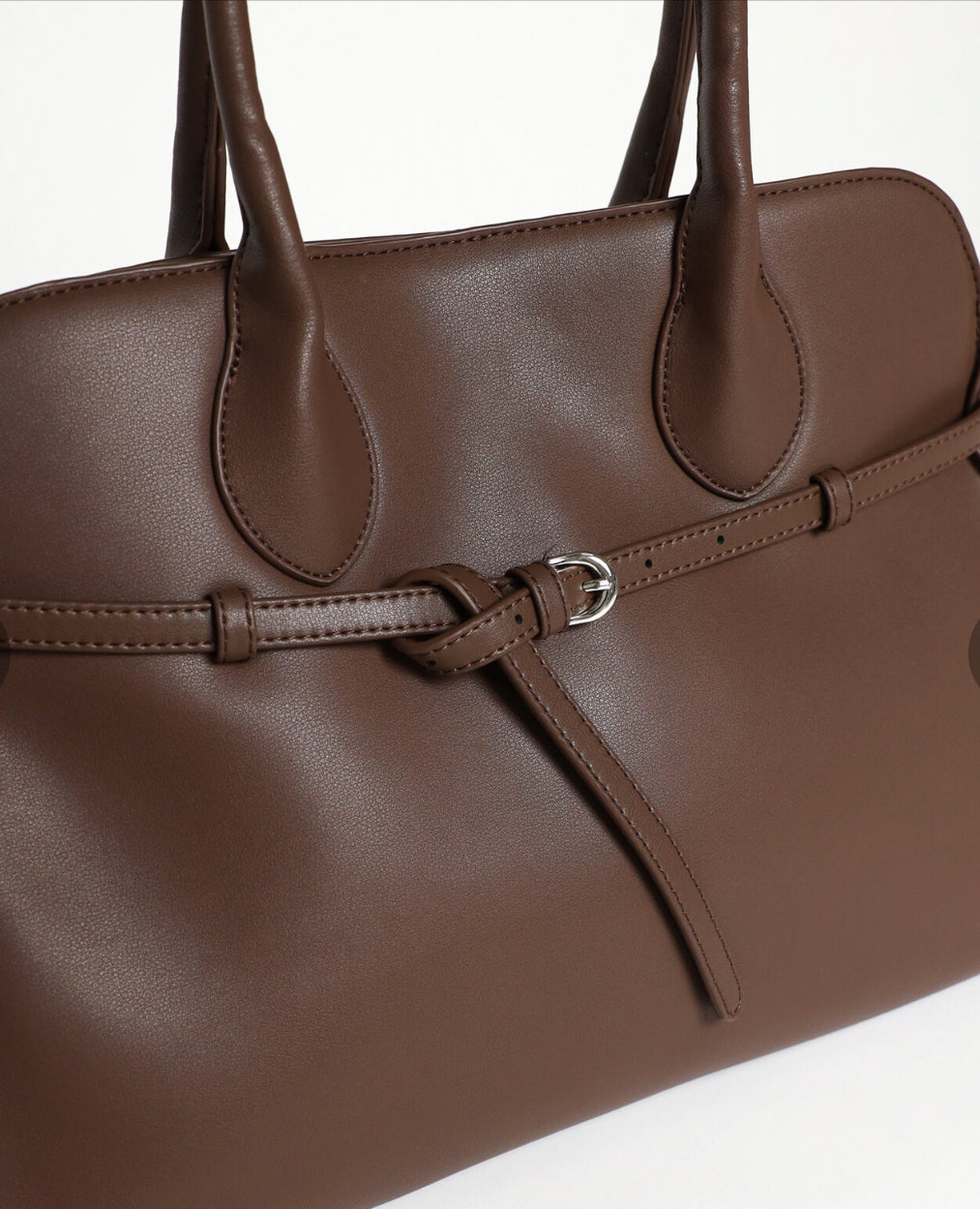[Cowhide] Belted handbag