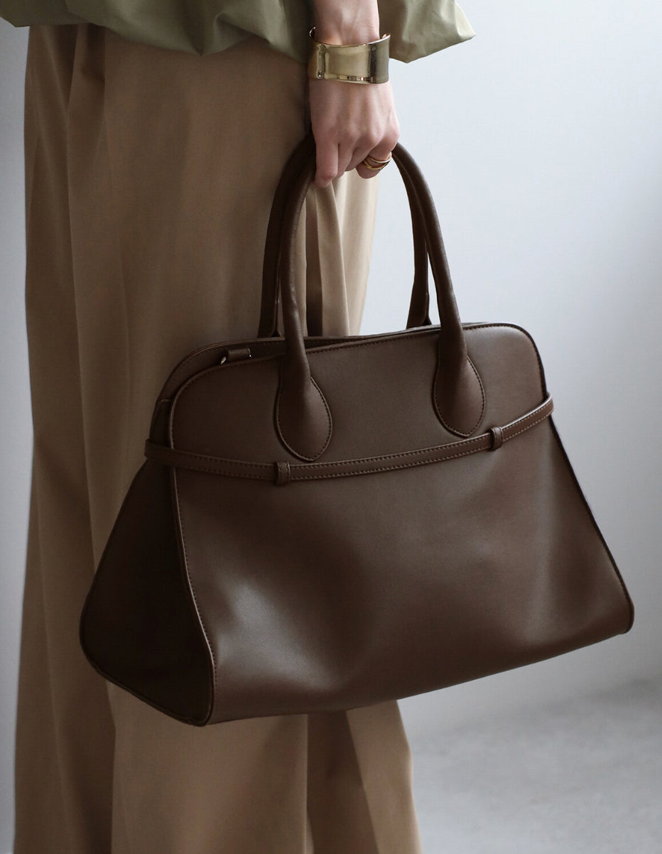 [Cowhide] Belted handbag